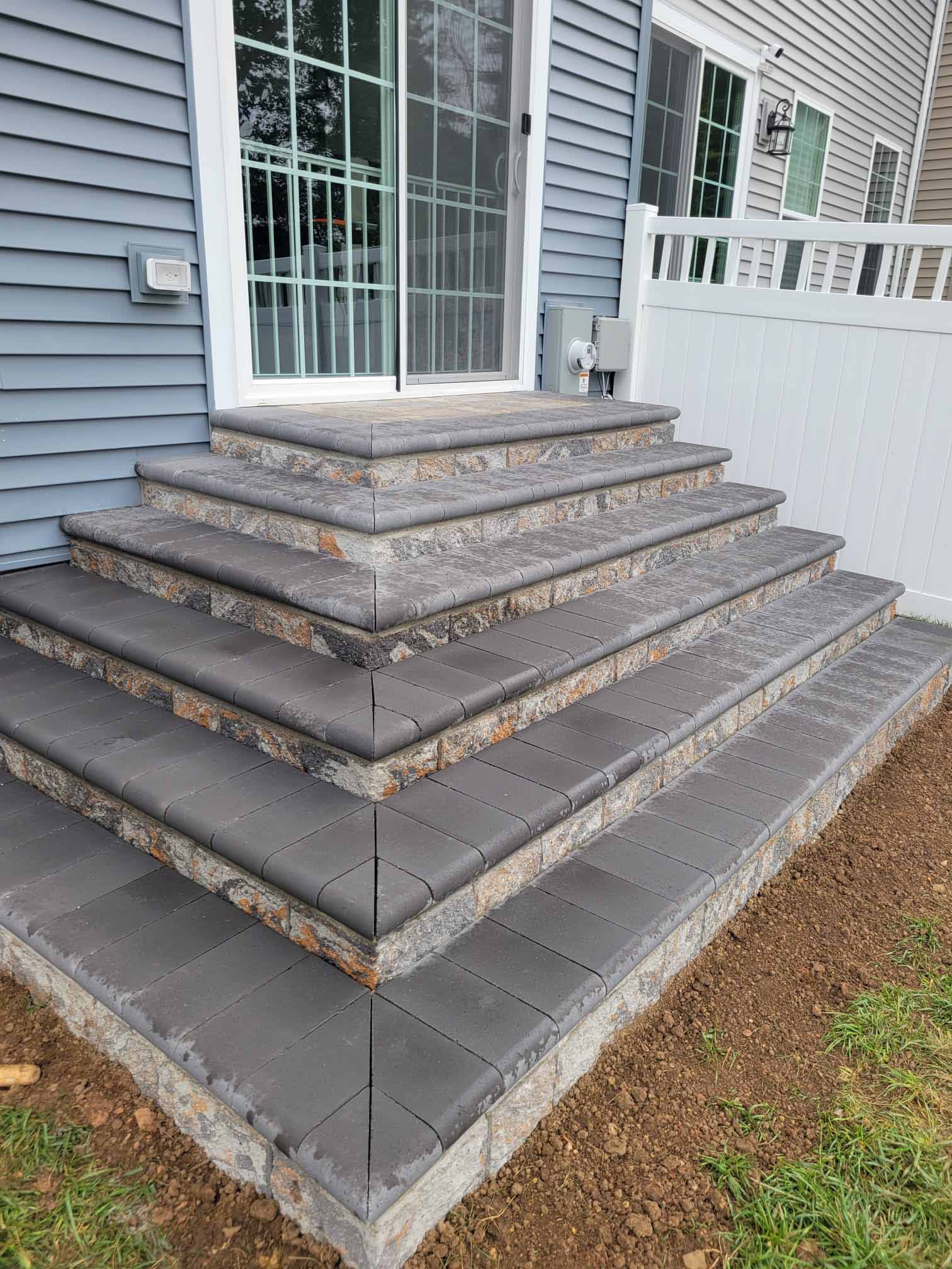 Stunning Stepping Pavers Project for Backyard of Home
